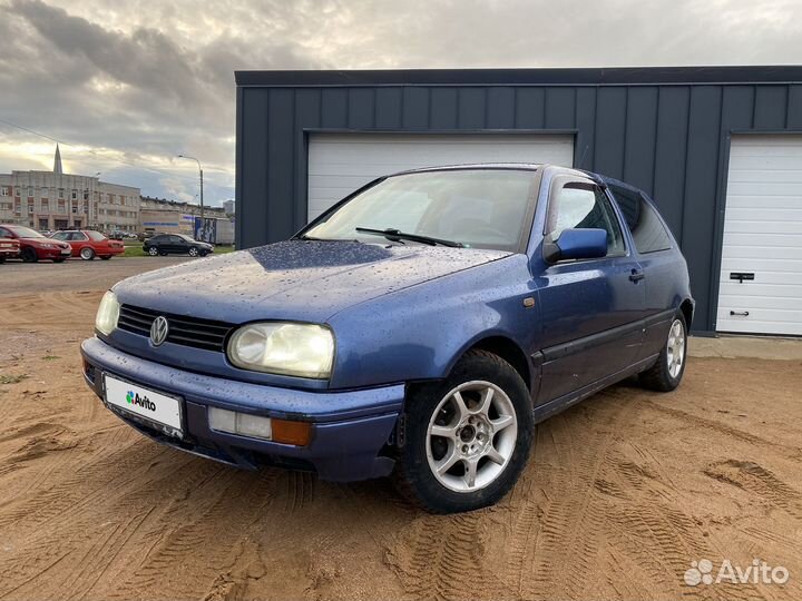 Volkswagen Golf 1.6 МТ, 1996, 250 000 км