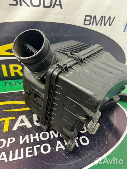 Корпус воздушного фильтра Kia Mohave 2 D6EB