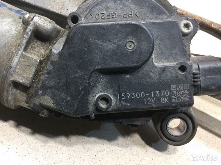 Моторчик стеклоочистителя передний передний Mazda