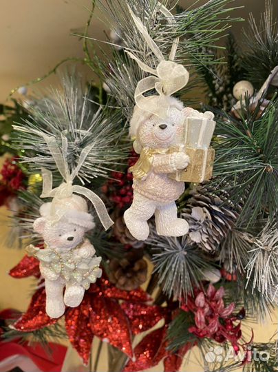 Новогодние игрушки на ёлку