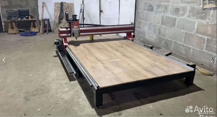Фрезерный станок по дереву с завода
