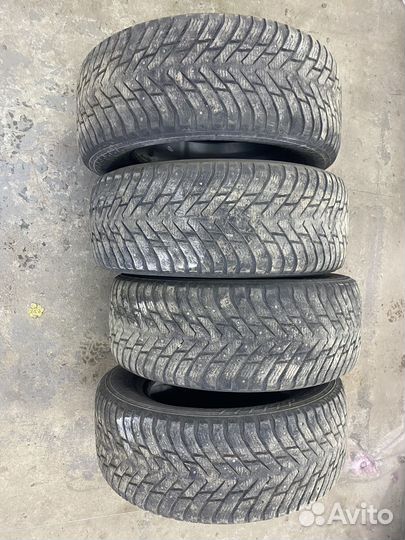 Nokian Tyres Hakkapeliitta 8 SUV 285/60 R18 116T