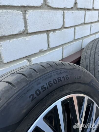 DoubleStar Maximum DH08 205/60 R16 92