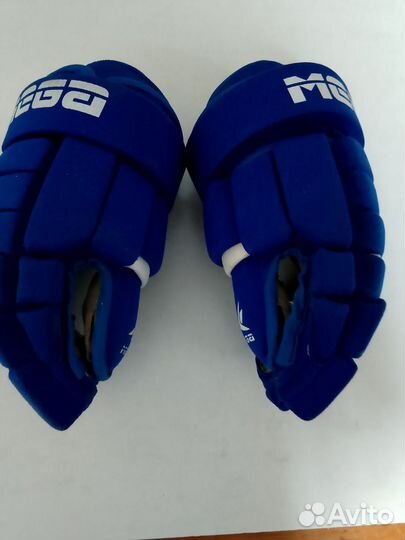 Хоккейные перчатки