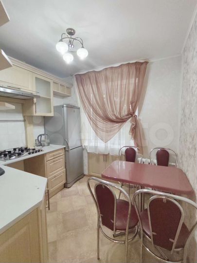 3-к. квартира, 50 м², 3/5 эт.