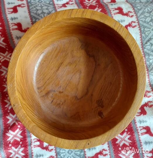 Ваза для фруктов деревянная резная