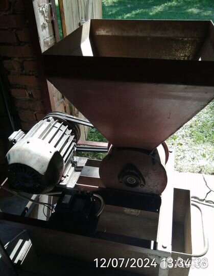 Зернодробилка