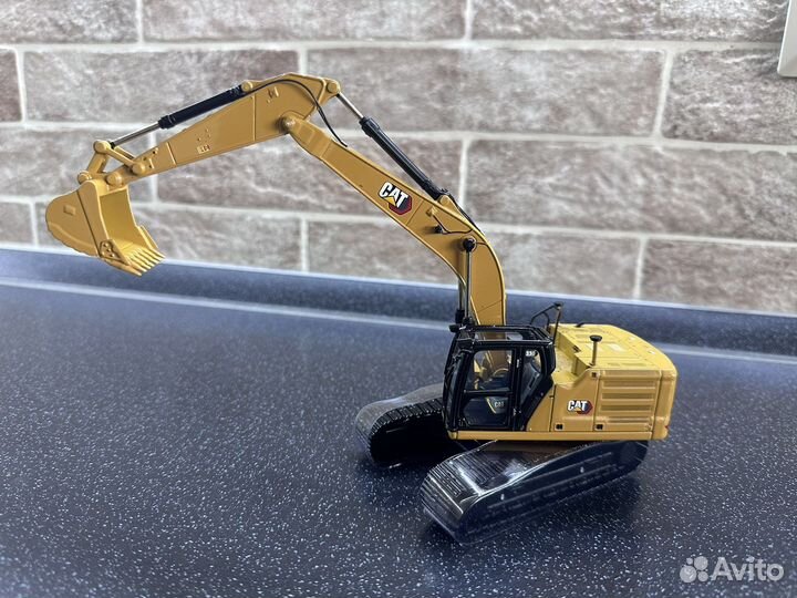 Масштабная модель CAT 330