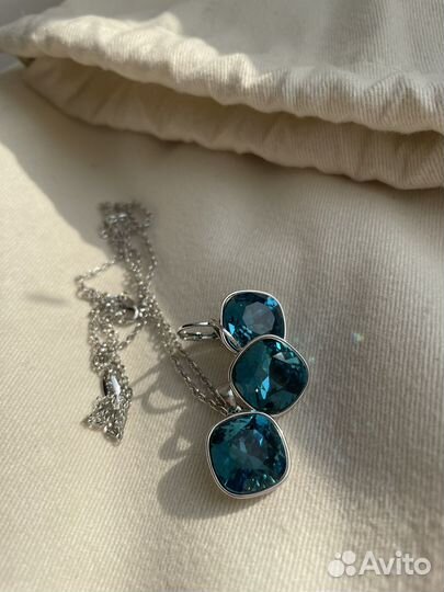 Комплект украшений с кристаллами Swarovski