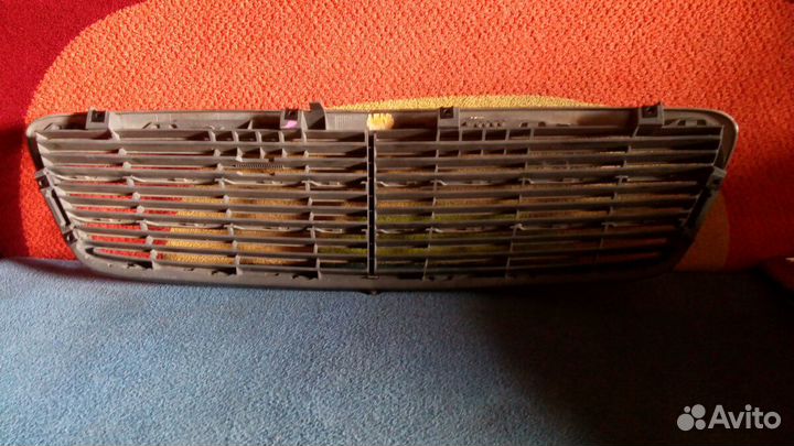 Решетка радиатора Мерс C 203