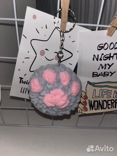 Брелок вязаный