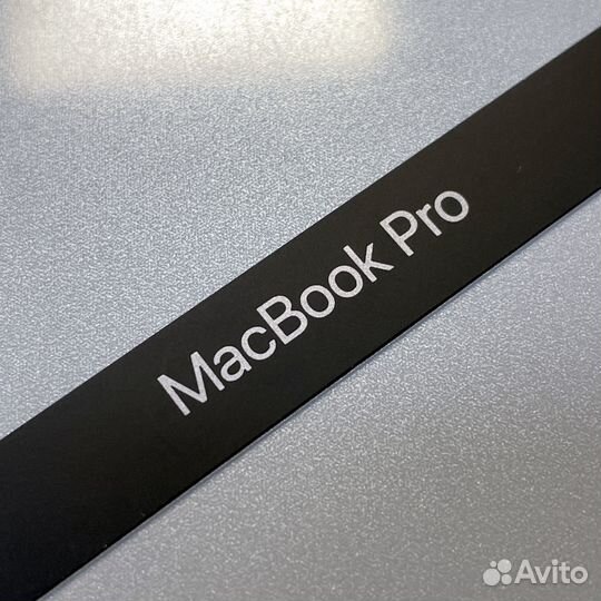 Нижняя стеклянная рамка MacBook Pro 15 оригинал