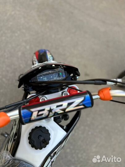 Питбайк BRZ Z4 YX150 17/14