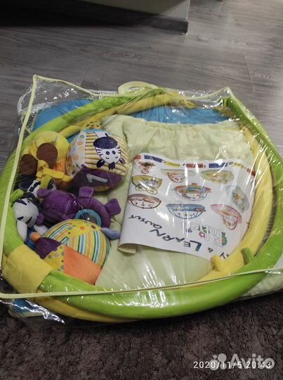 Развивающий коврик