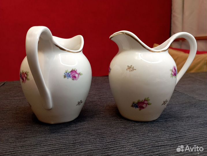 Фарфоровые советские молочники и поильник