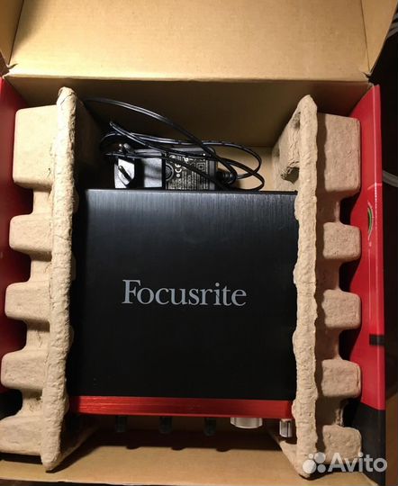 Звуковая карта Focusrite Clarett 4Pre