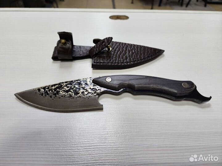 Кованый нож Акула