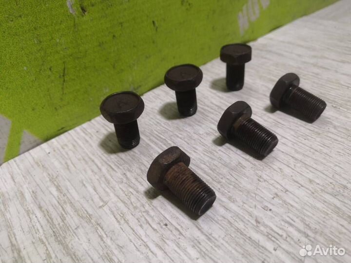 Болт маховика Мазда Протеже 323 Фамилия