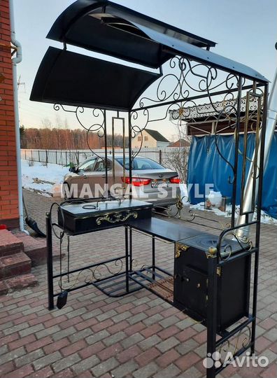 Мангал с крышей