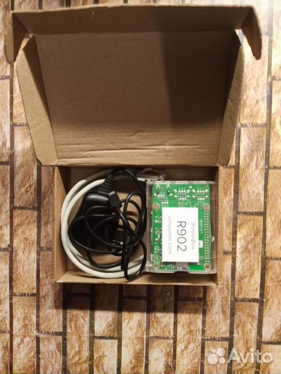 WI-FI роутер huaweyecholifehg8245, Poster R902