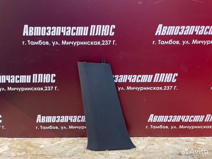 Обшивка средней стойки левая Volkswagen Polo