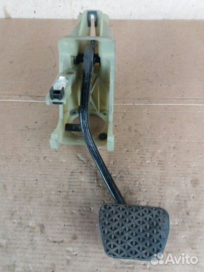 Педаль тормоза Bmw 7-Series E65