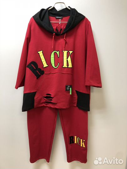 Спортивный костюм женский