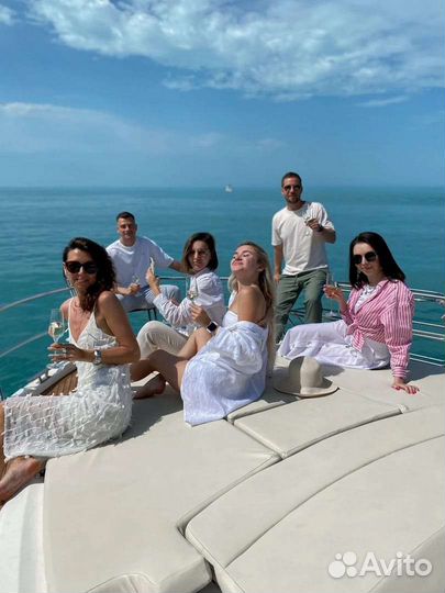 Аренда Яхты Катера и аренда вертолета в Сочи