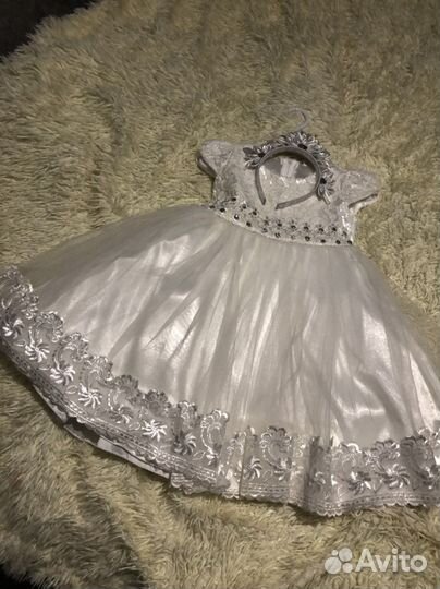 Ободок и платье снежинка новый, 104