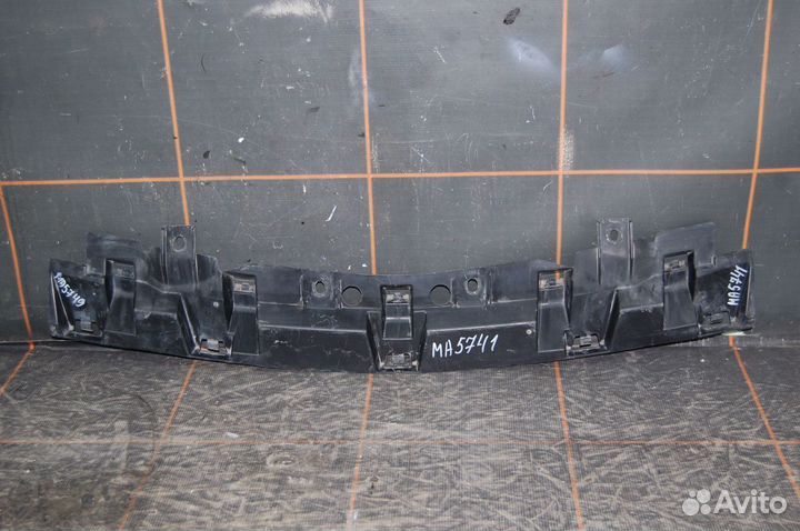 Кронштейн бампера переднего - Mercedes-Benz C292