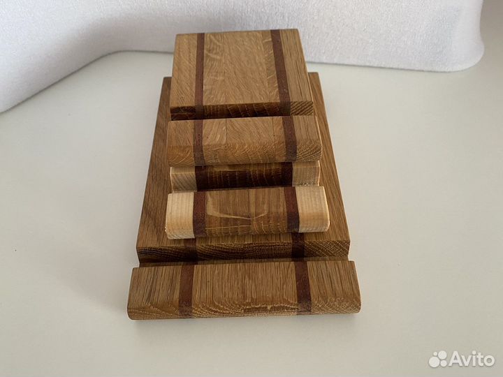 Подставка из дерева