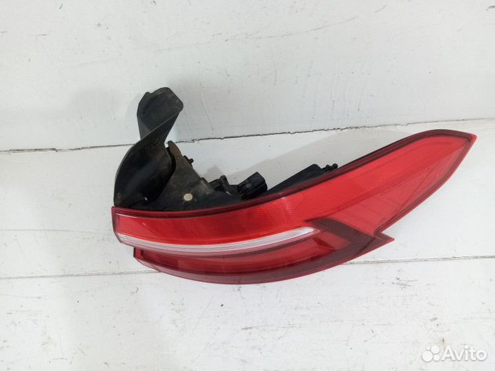 Фонарь задний правый Haval F7