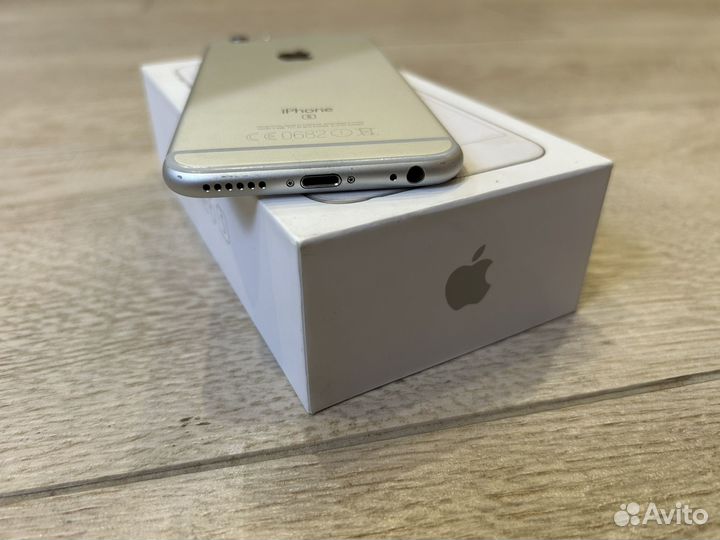 iPhone 6S, 16 ГБ