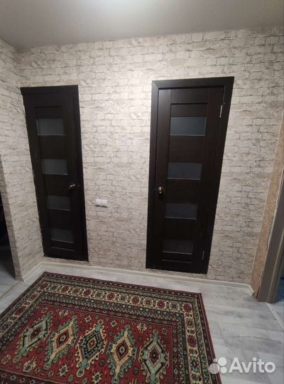 Дверь межкомнатная со стеклом 60 правое открытие