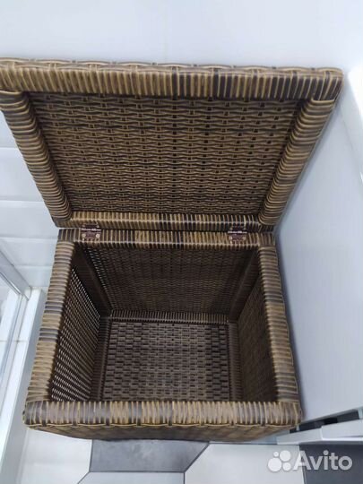 Корзина для белья из ротанга