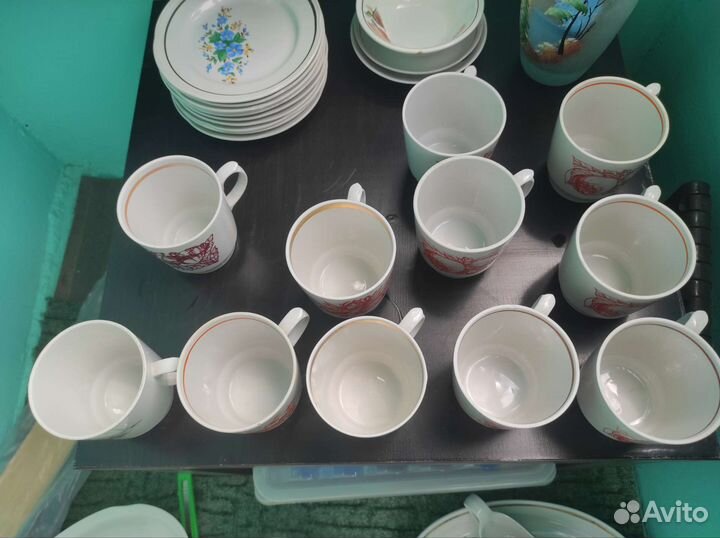 Чайный сервиз и тарелки (миски) СССР