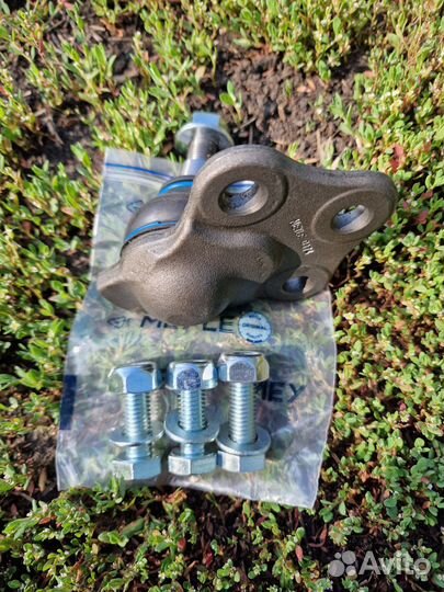 Шаровая опора Reno Duster