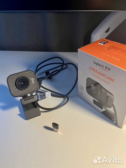 Веб камера logitech streamcam