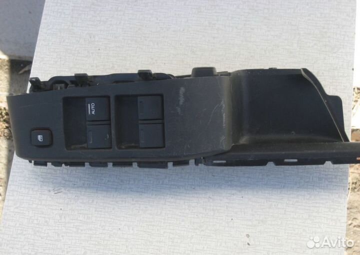 Блок управления стеклоподъемниками