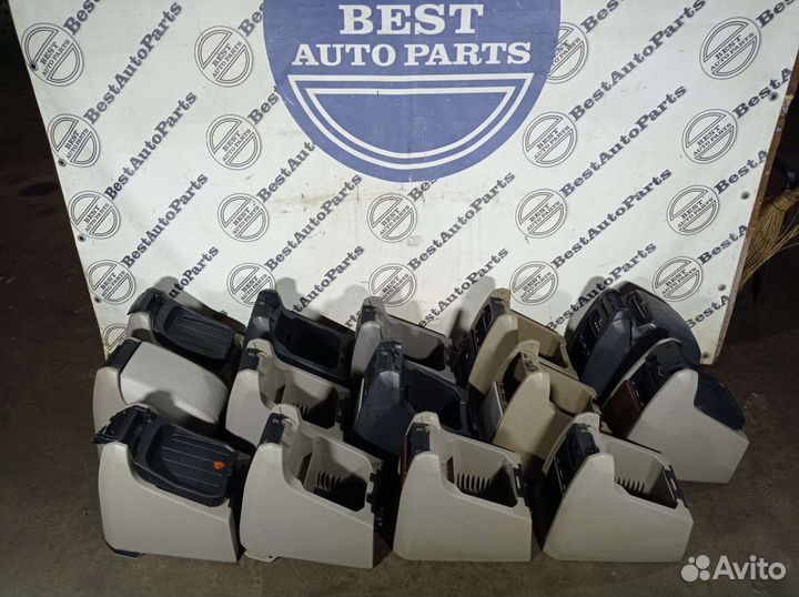 Подлокотник на xc90 Volvo