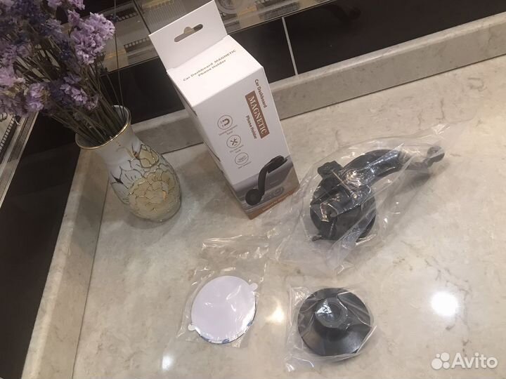 Держатель для телефона в машину