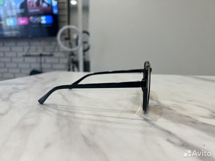 Солнцезащитные очки новые