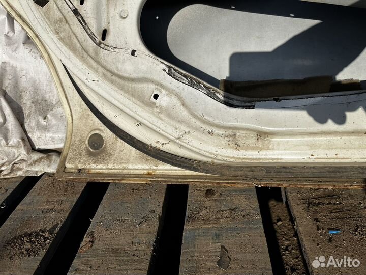 Дверь задняя левая Ford Mondeo 2 1994-2000