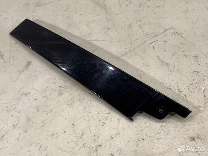 Накладка стойки двери передняя правая Audi Q3 8U