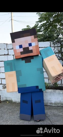 Ростовая кукла Стив из Майнкрафта