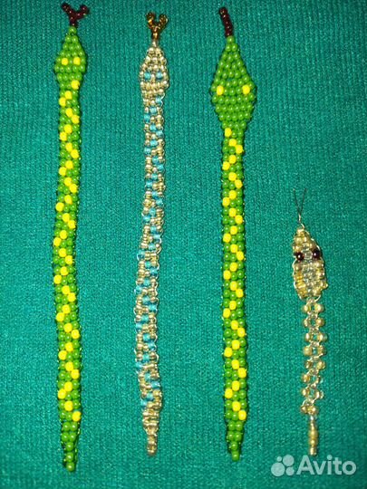 Змейки из бисера