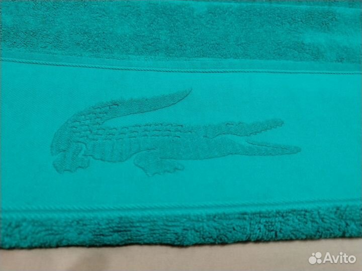 Полотенце Lacoste