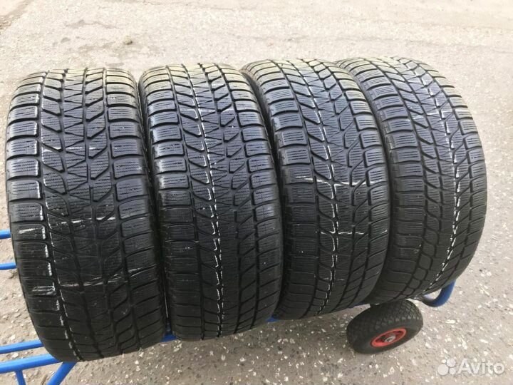 Bridgestone Blizzak LM-25 235/60 R18