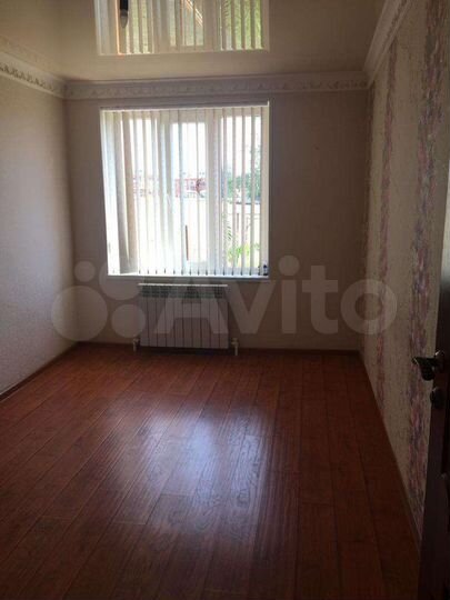 3-к. квартира, 61 м², 1/2 эт.