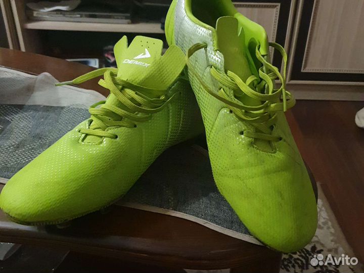 Футбольные бутсы demix